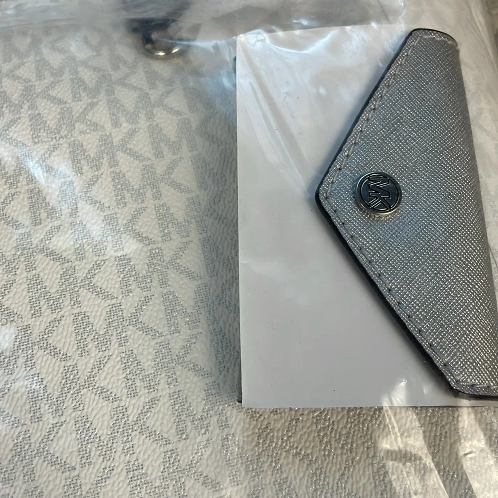 NWT MICHAEL Michael Kors Vincent Large Logo Tote Bag With Card Case Ivory